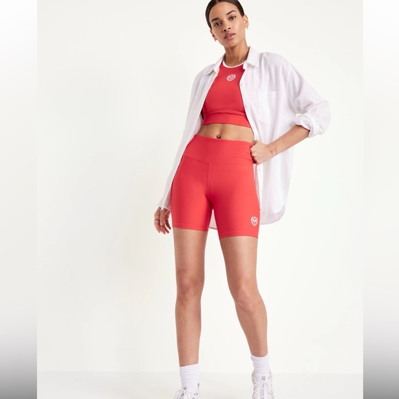 3/30$🤍 OLD NAVY | High waisted power soft biker shorts In cherry tomato - Picture 2 of 11